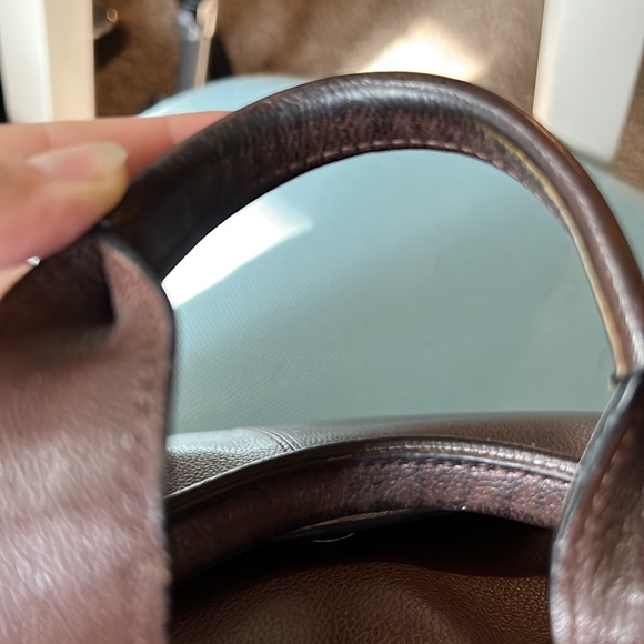 Coach - Picture 17 of 17